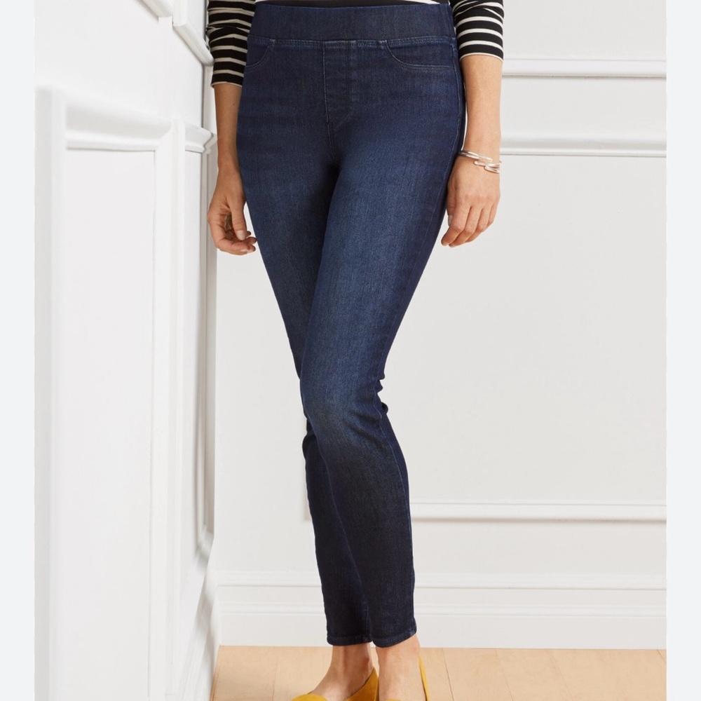 Women's Dark Blue Pull up Jeggings